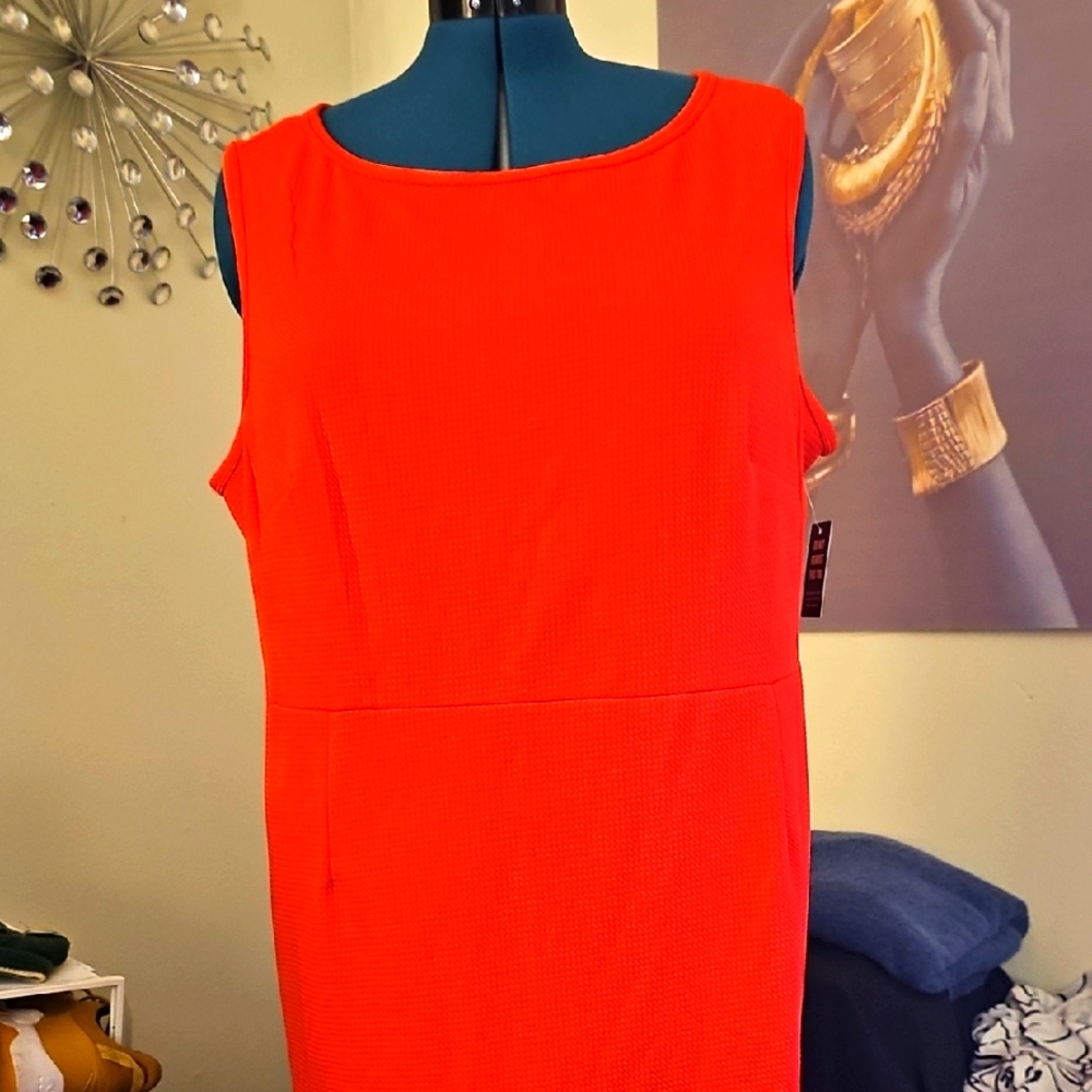 Elegant Red Sleeveless Handkerchief Hem Dress